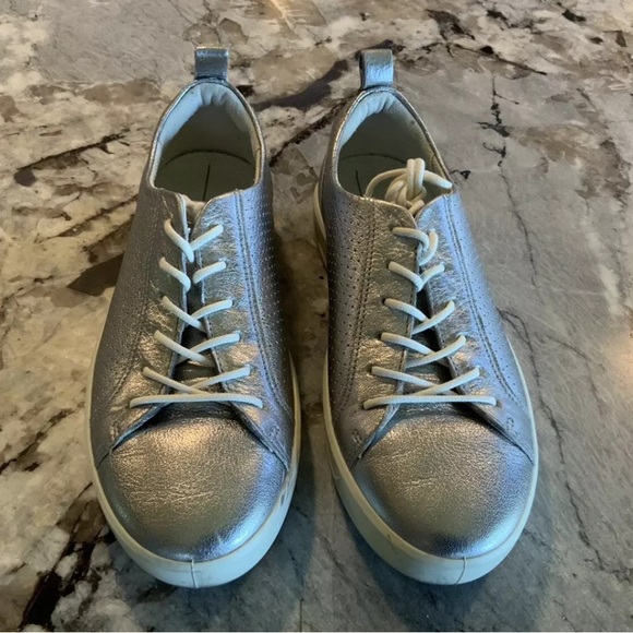 Ecco Shoes - Women’s Ecco Metallic Silver Tennis Shoes Size EU 35